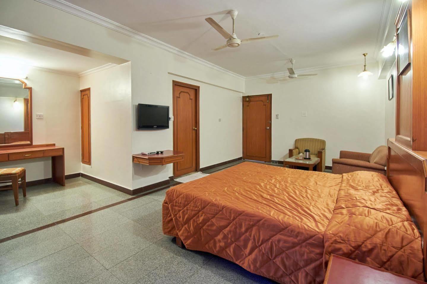 Hotel Chalukya Bangalore Exteriör bild